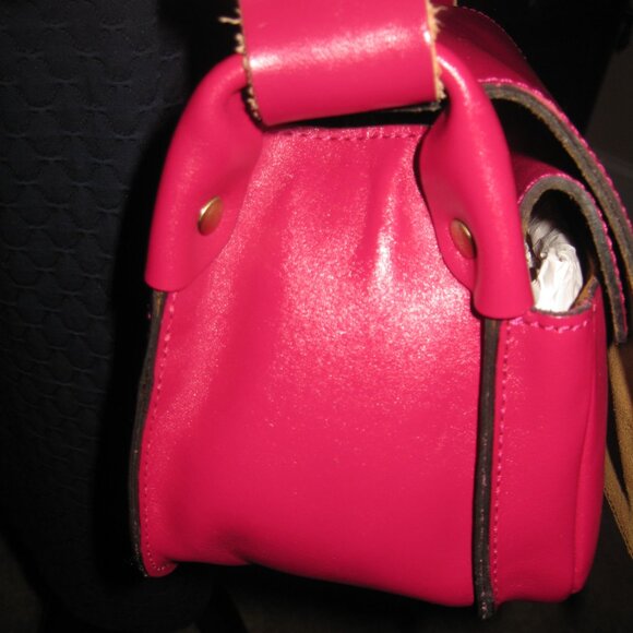 Patricia Nash Amerina Guitar Strap w/Flora studs Leather Cross-body NWT Fuchsia - Picture 4 of 16